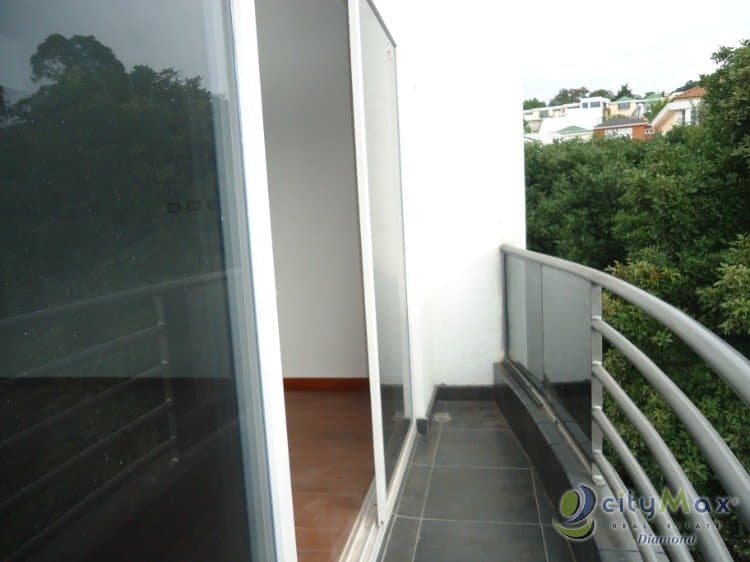 APARTAMENTO EN RENTA TIPO LOFT EN LA MONTAÑA ZONA 16  - foto 3