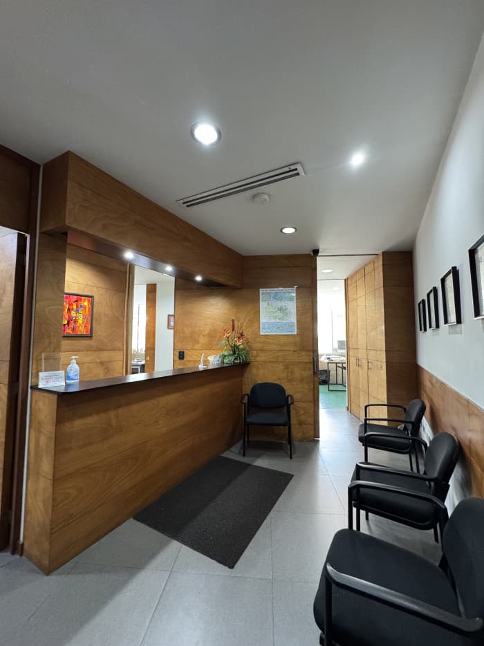 Oficina en venta Zona 15 Edificio Avante - foto 2