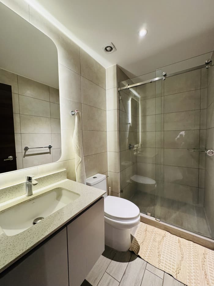 Apartamento Amueblado en renta  Zona 10 - foto 7