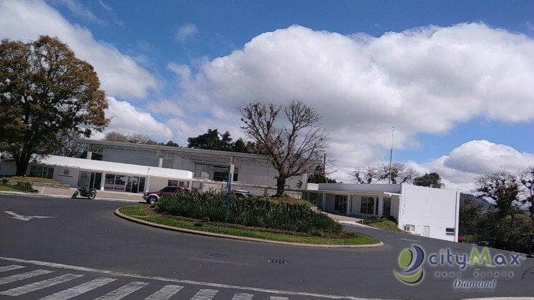 SE RENTA MODERNA CASA amueblada en Santuaria Muxbal  - foto 3