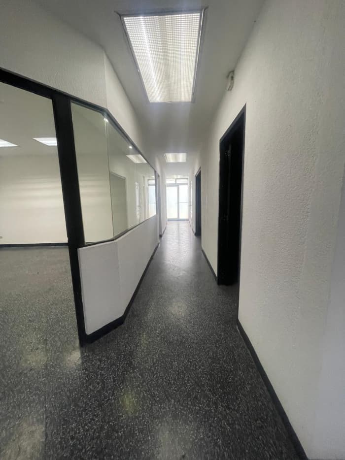 Oficina en edificio Zona 9 - foto 3