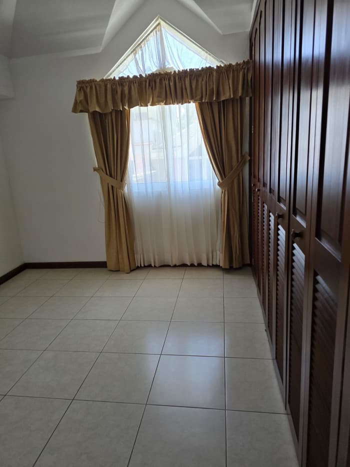 Casa en renta en zona 14 en Condominio - foto 13