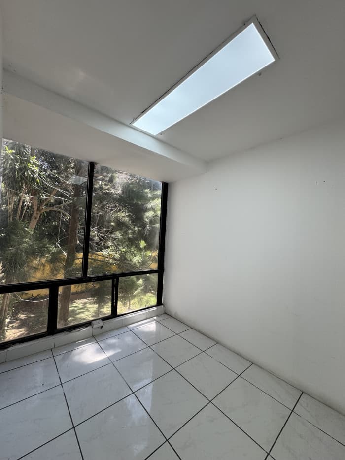 Oficina o bodega para uso comercial en renta Zona 15 - foto 3