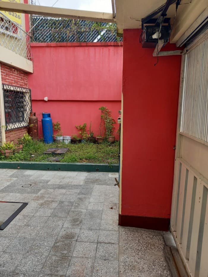 VENTA casa uso comercial en zona 12 entorno El Carmen - foto 2