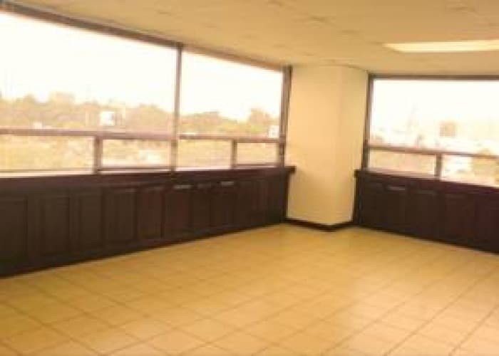 Oficina en Venta/Renta Centro Empresarial Zona 10  - foto 4