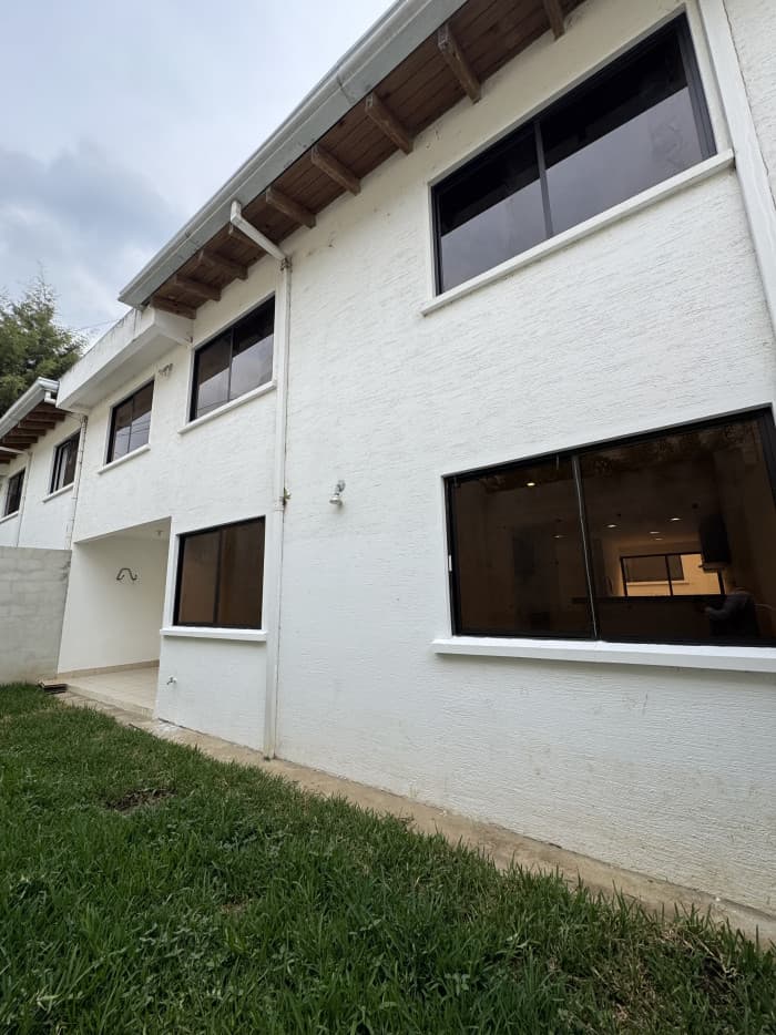 Casa en renta condominio Zona 16 Blvd. Acatán - foto 16