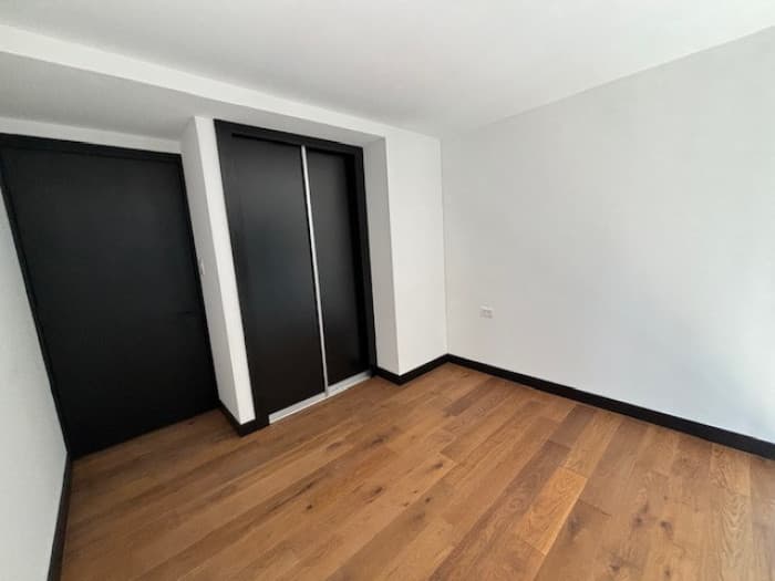 Apartamento en venta en zona 11 Mariscal - foto 2
