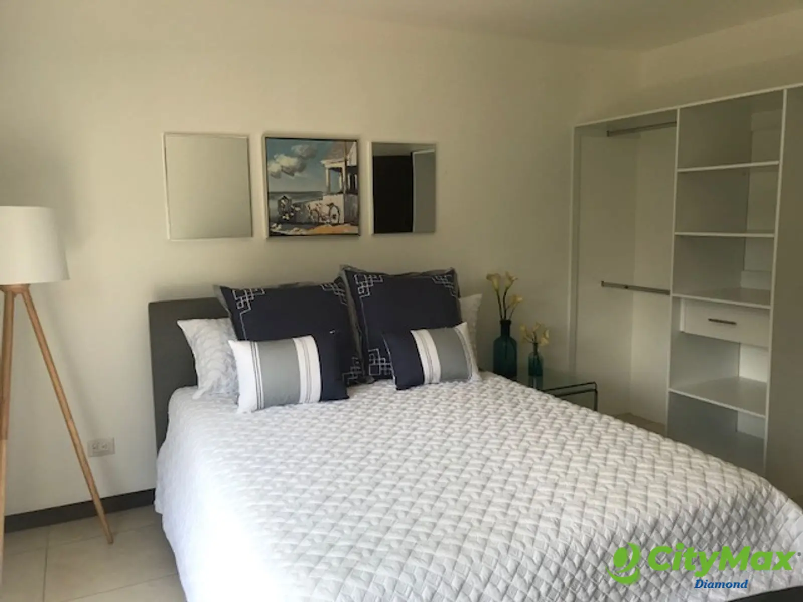 PORTICO APARTAMENTOS ZONA 7 - foto 6