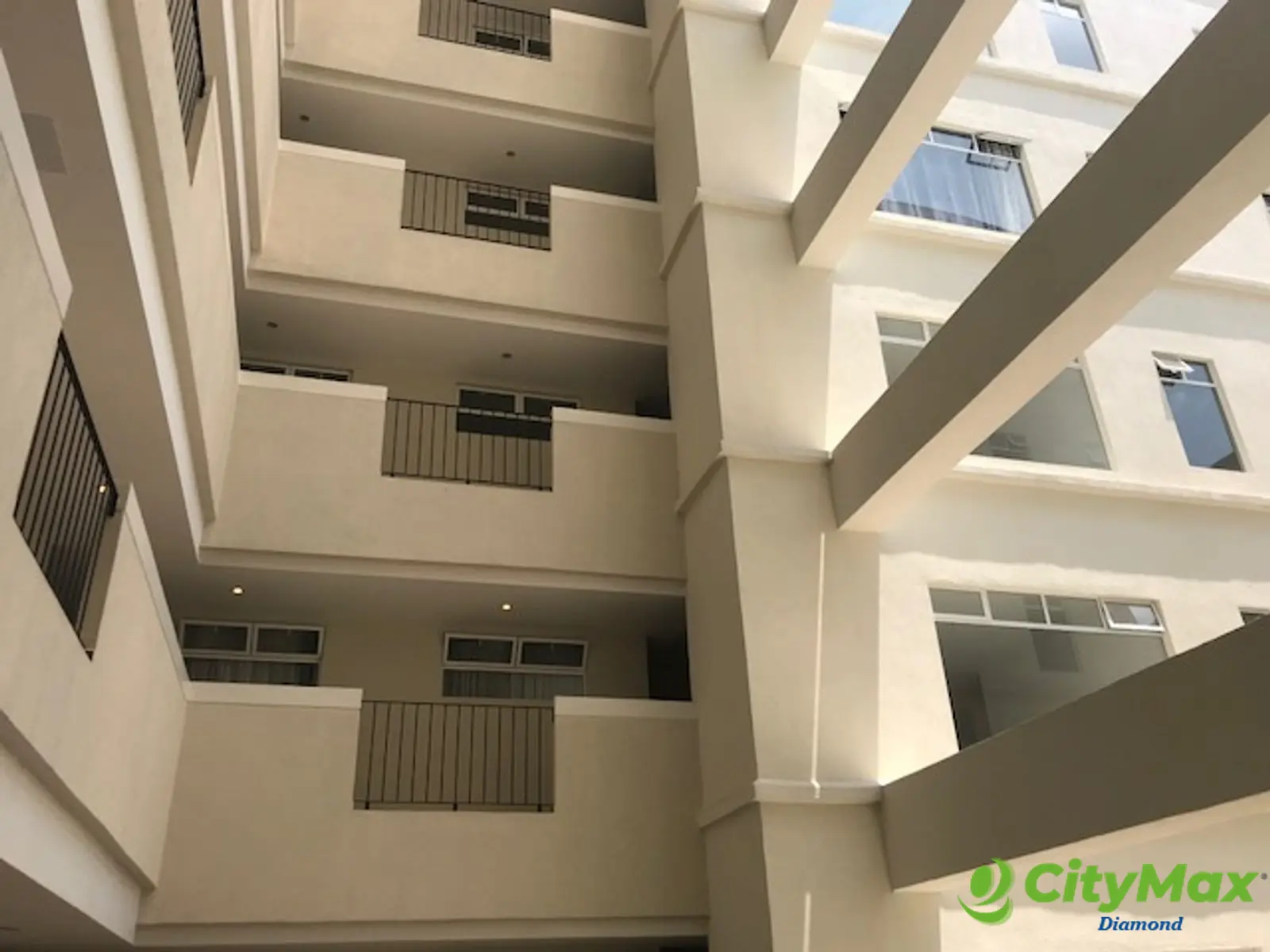 PORTICO APARTAMENTOS ZONA 7 - foto 7