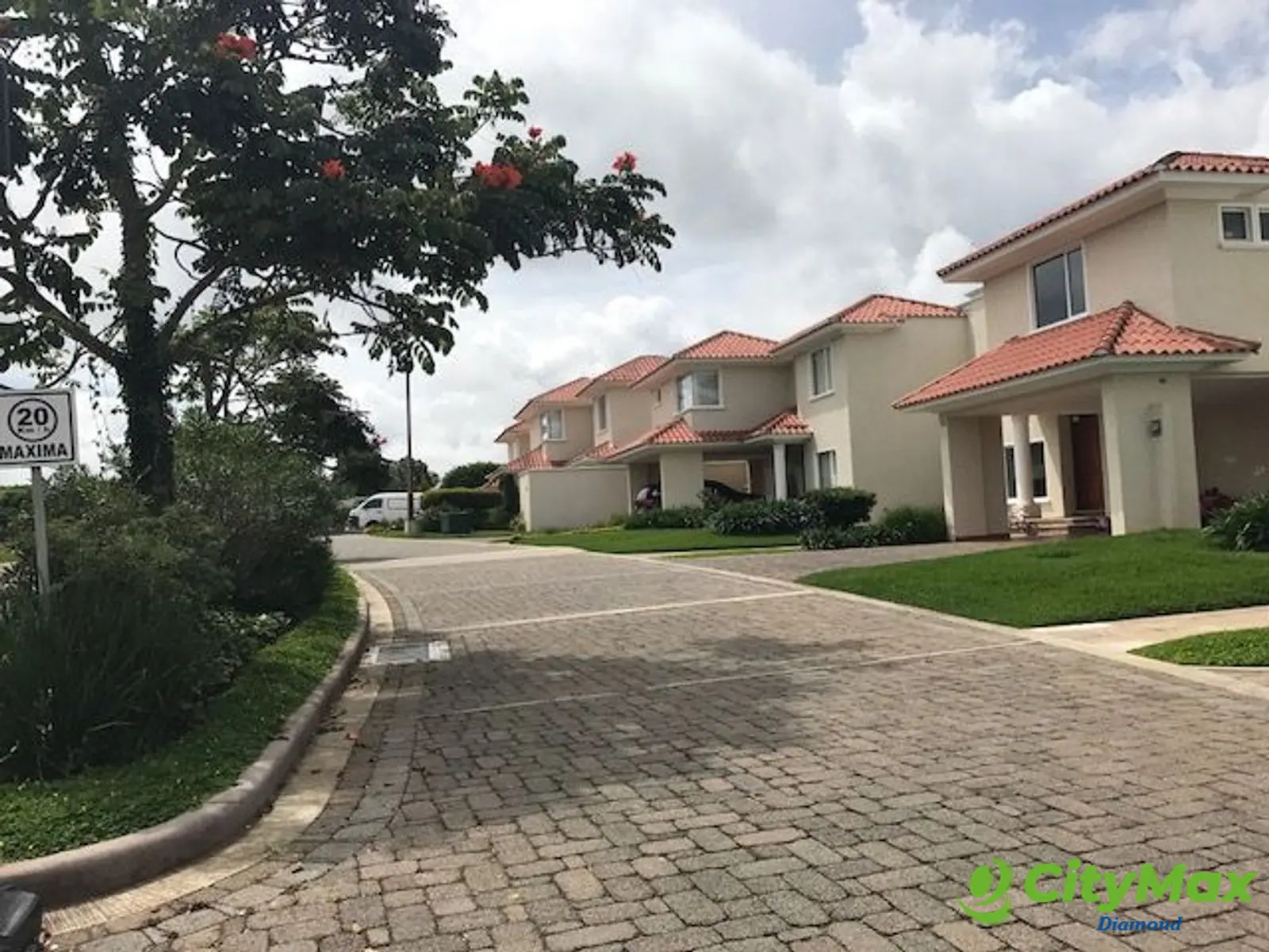 RESIDENCIAS PORTAL DEL BOSQUE - foto 2