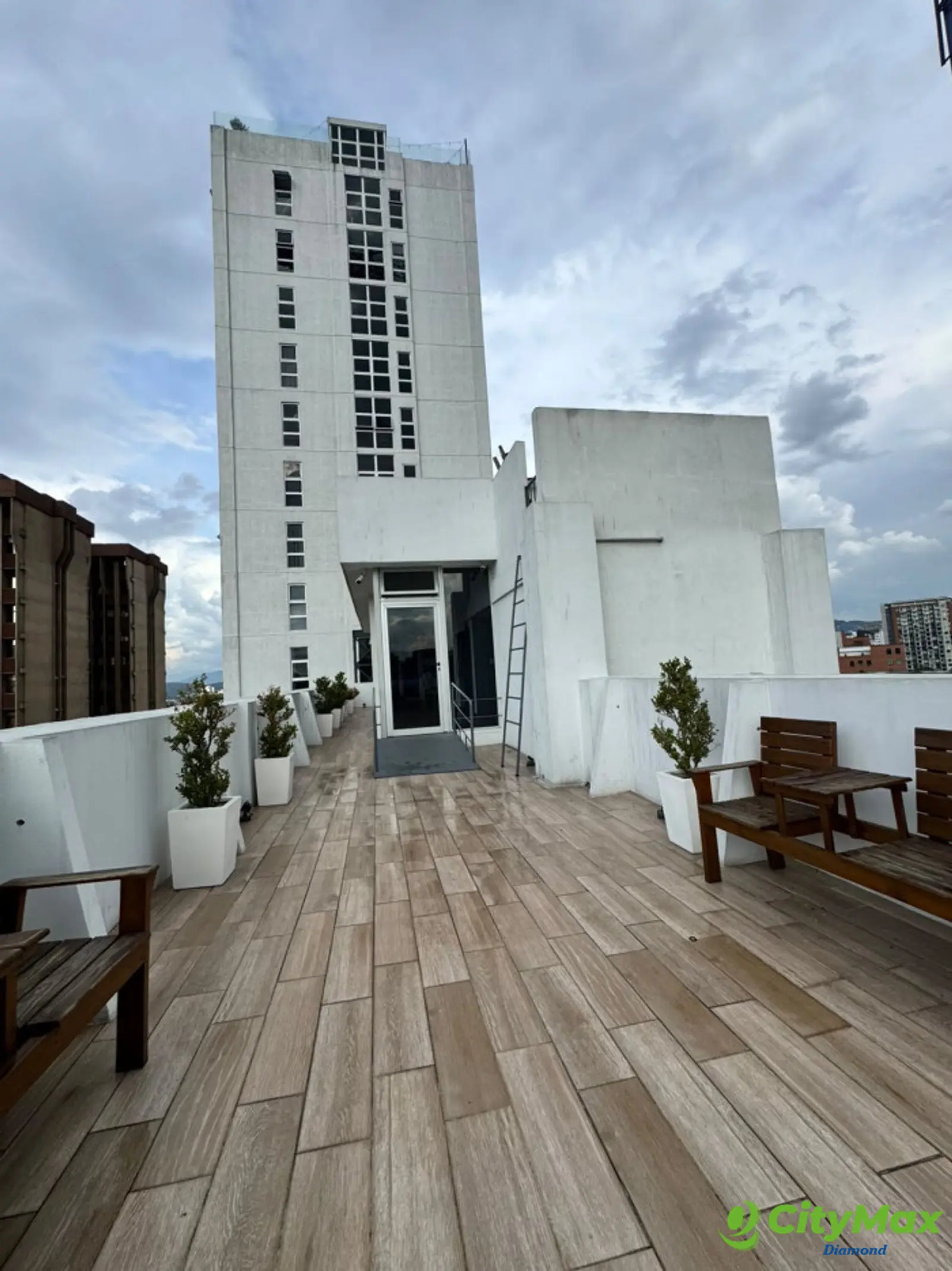 Apartamento en venta/renta Zona 4 Edificio Vivo - foto 1