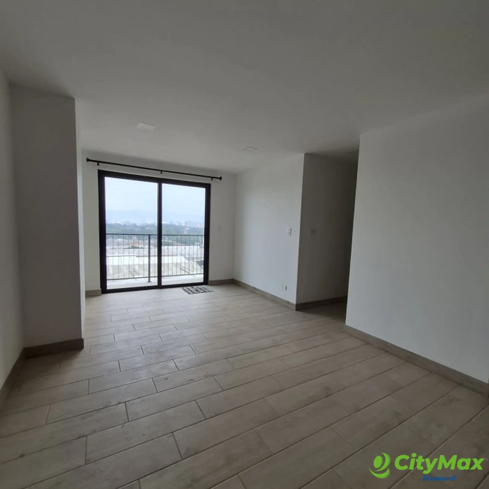 Apartamento 2 habitaciones en renta edificio zona 12 - foto 1