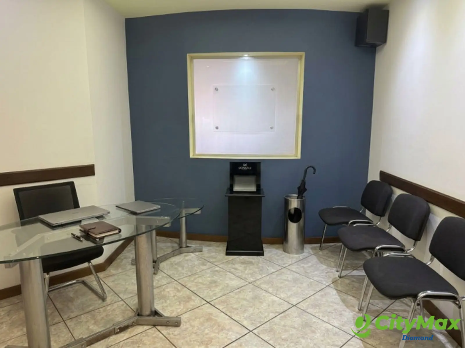 Oficina en renta en zona 15 Edificio de uso mixto  - foto 1
