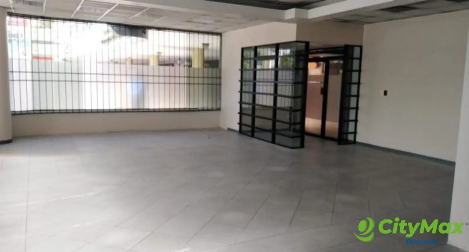 Local Comercial en Venta Avenida Petapa Zona 12 - foto 1