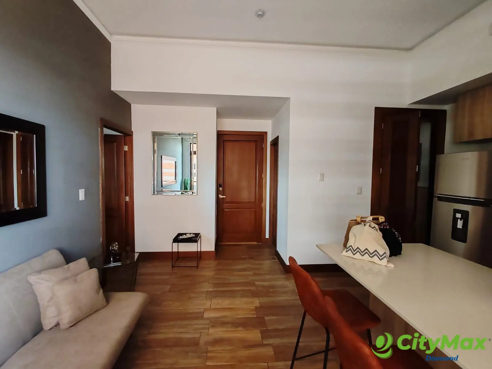 Apartamento renta edificio Salvattore zona 10 - foto 1