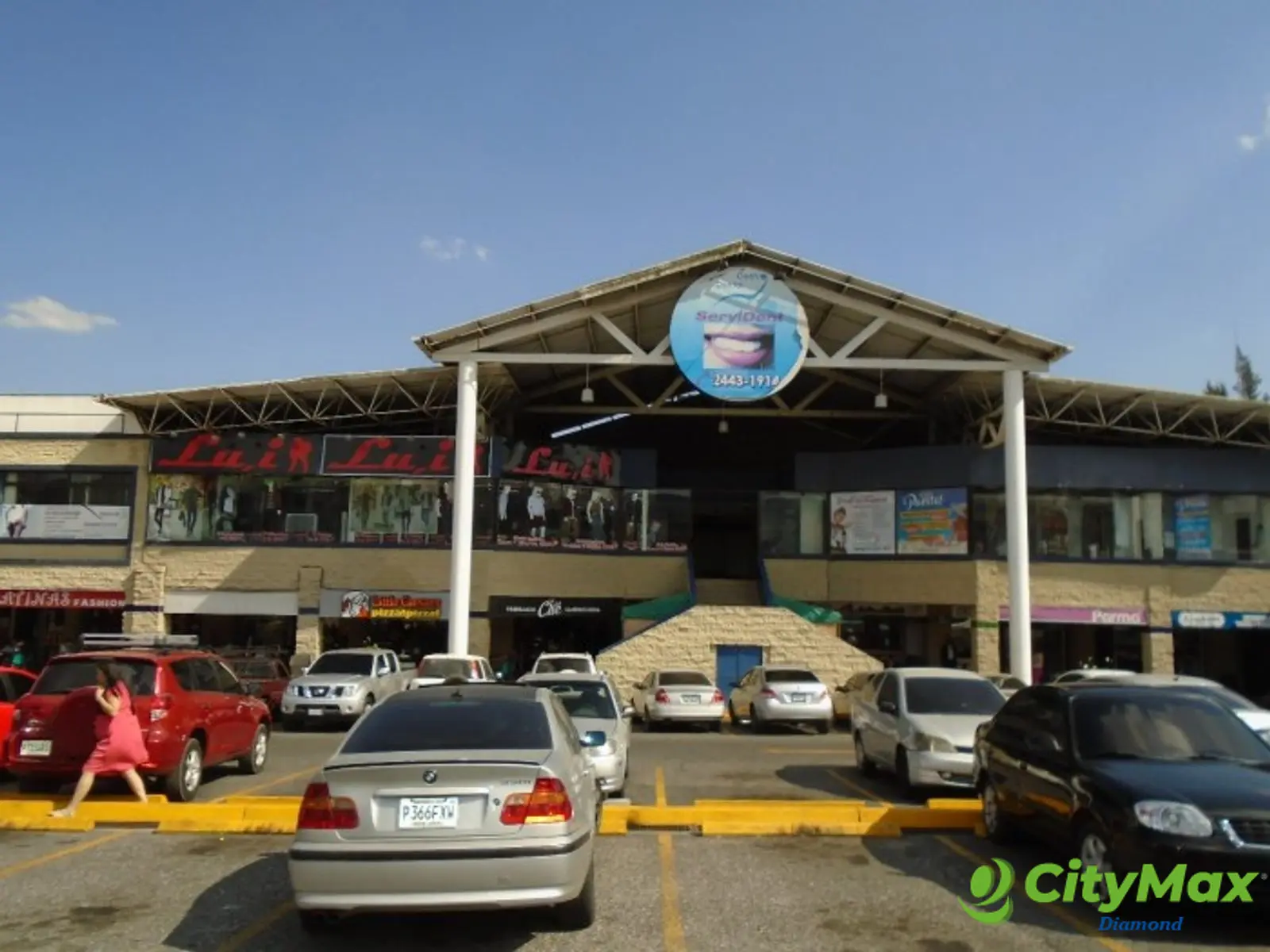 Renta Local en 2 Nivel Plaza Comercial en San Cristobal - foto 1