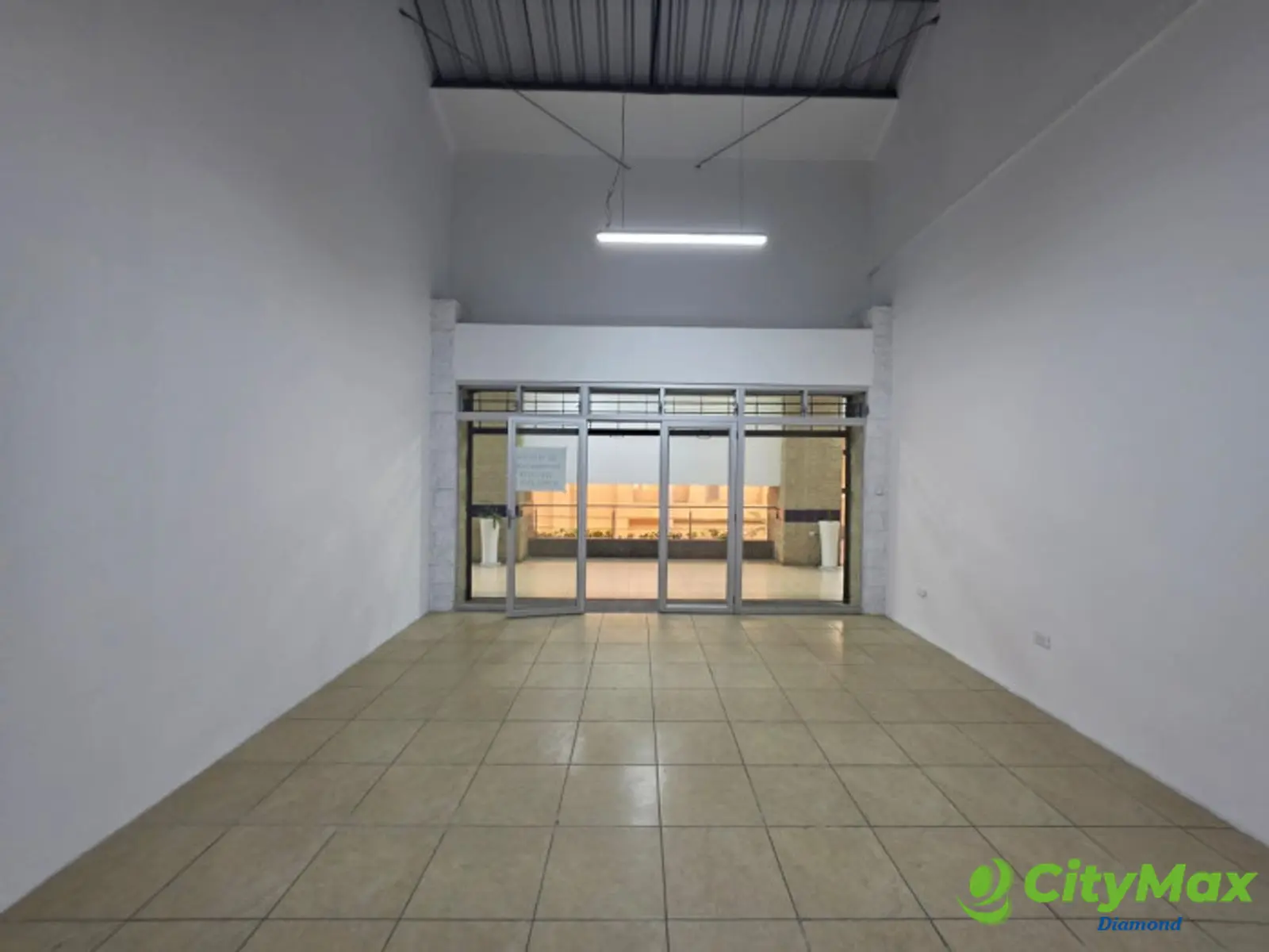 Alquiler Local en Comercial en Ciudad San Cristobal - foto 1