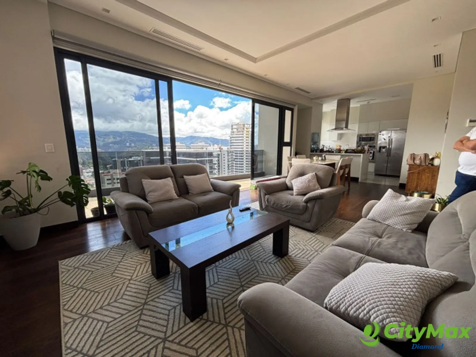 Apartamento de Lujo en Venta en Zona 14 - foto 1