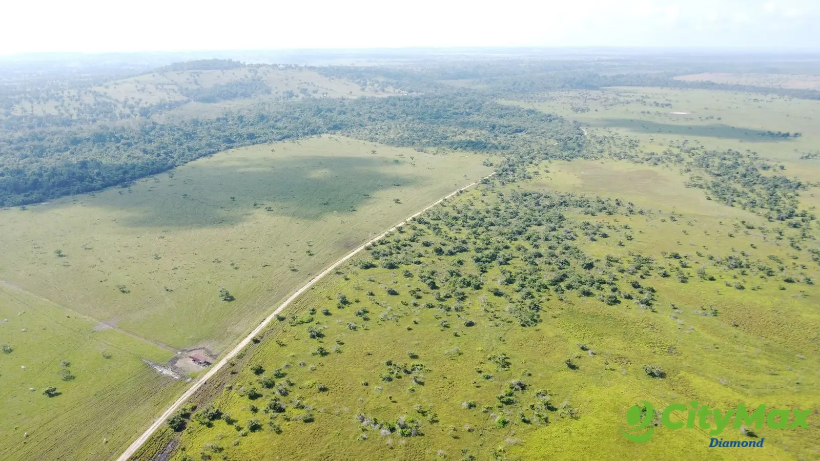 Finca de 4,876 manzanas en Venta en Petén - foto 1