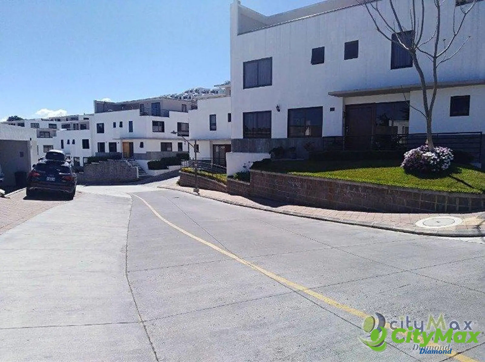 SE RENTA MODERNA CASA amueblada en Santuaria Muxbal - foto 1