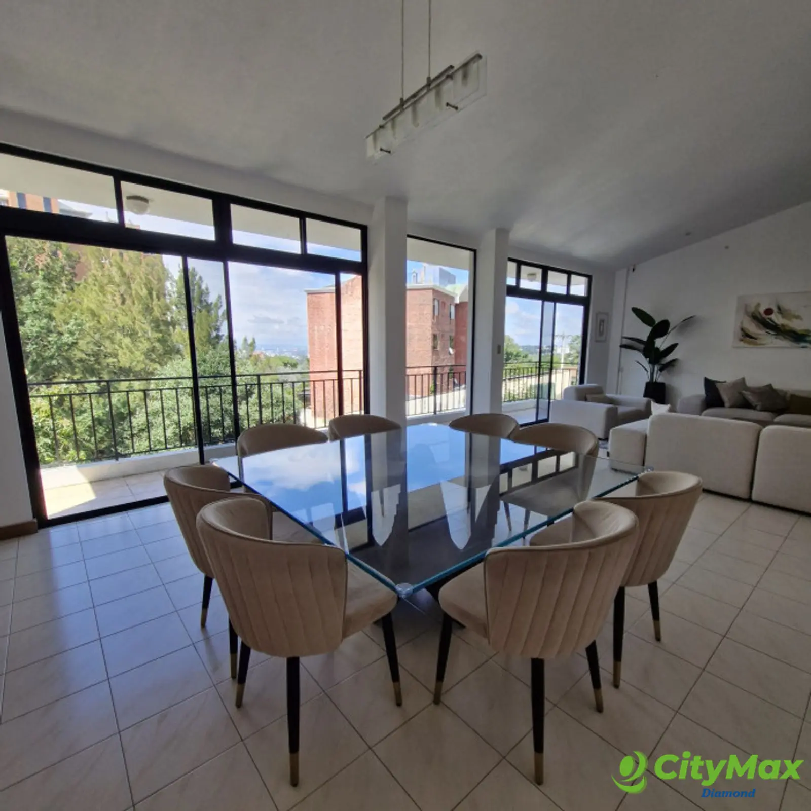Elegante casa en Renta en Km. 8.5 Carretera al Salvador - foto 5