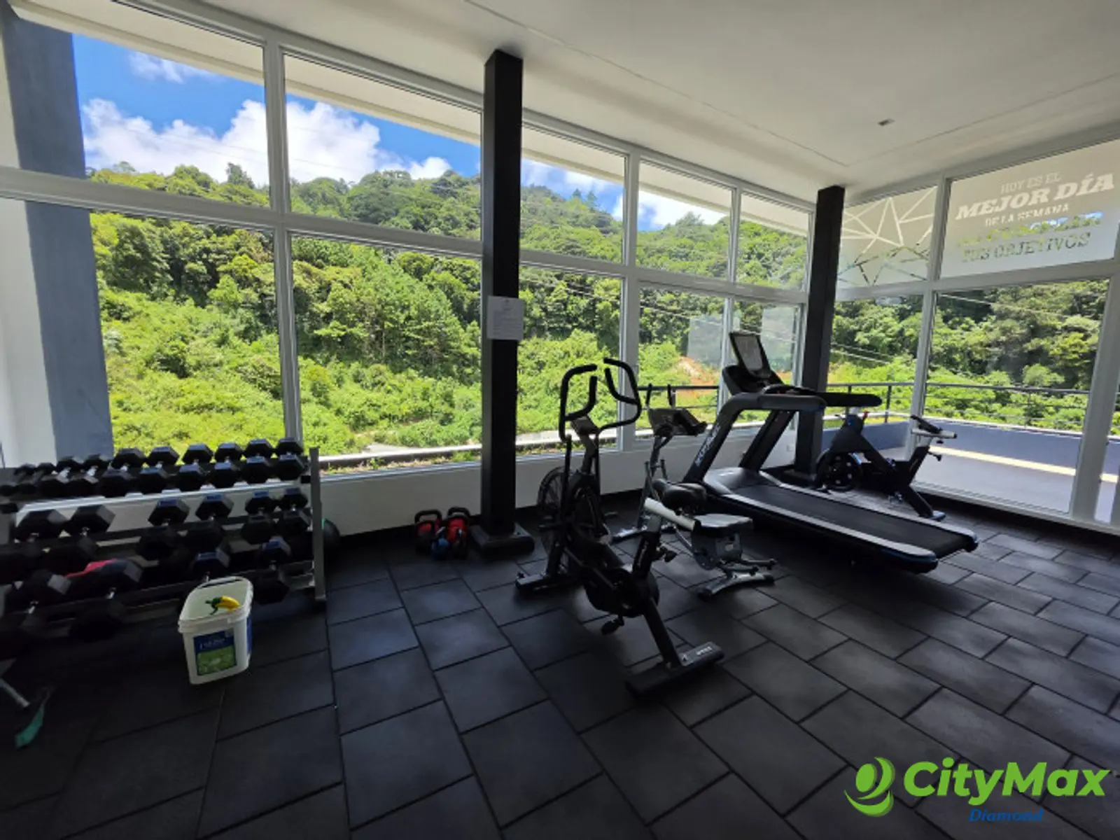 Apartamento en Renta en Monet Cristo Rey Puerta Parada - GYM