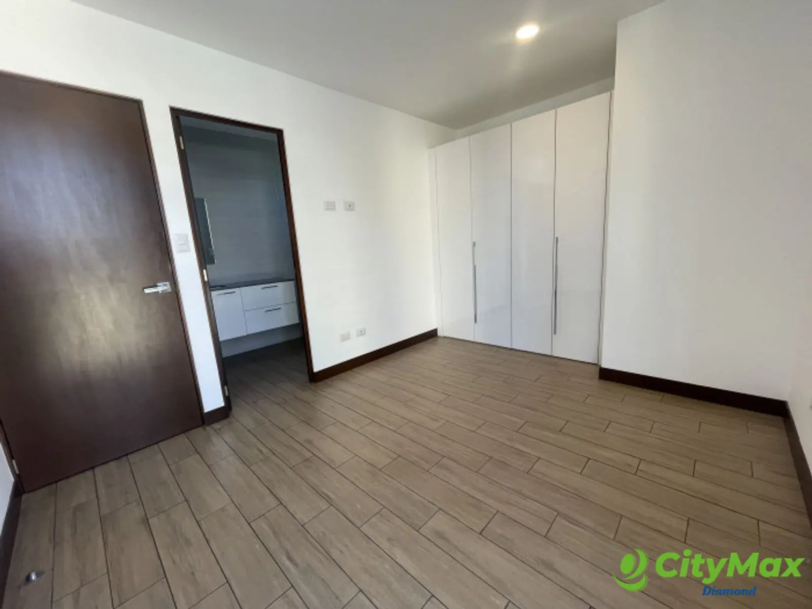 Apartamento en Venta en zona 15 - foto 7