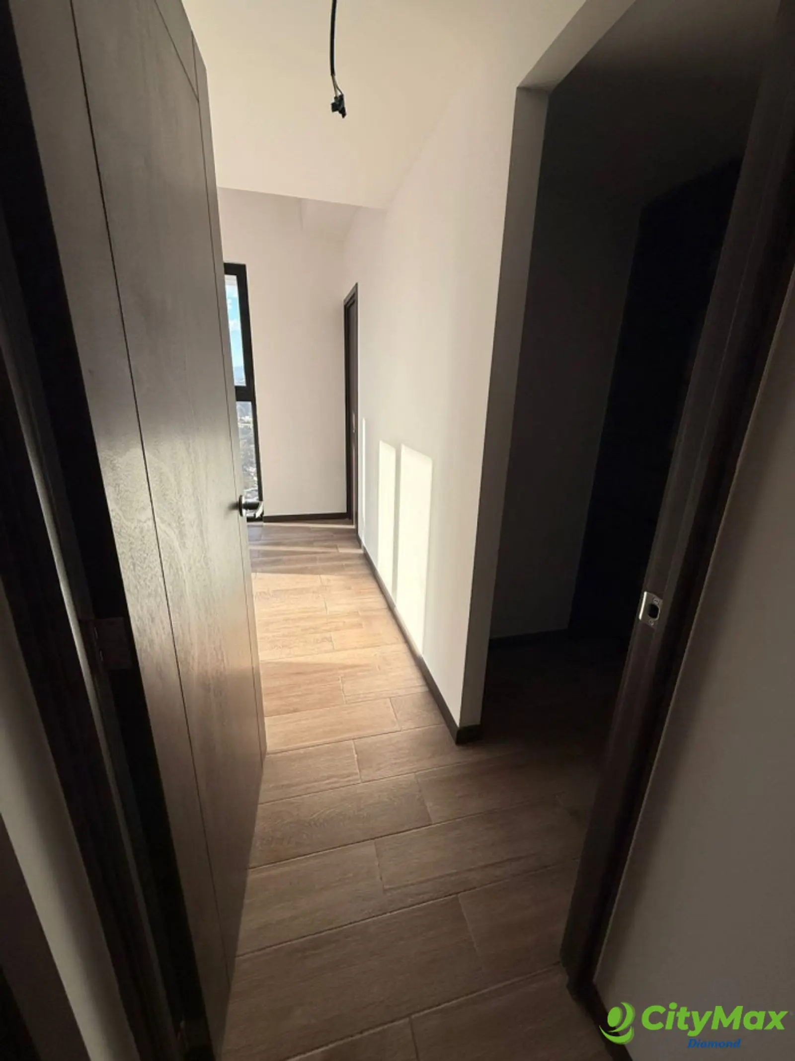 Apartamento en renta en zona 11 Edificio nuevo - foto 7