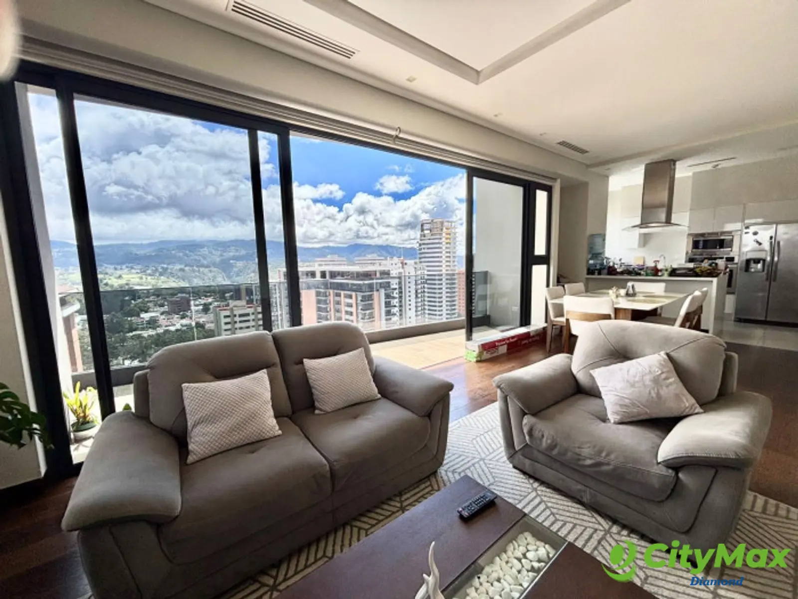 Apartamento de lujo en venta o renta en Zona 14 - foto 2