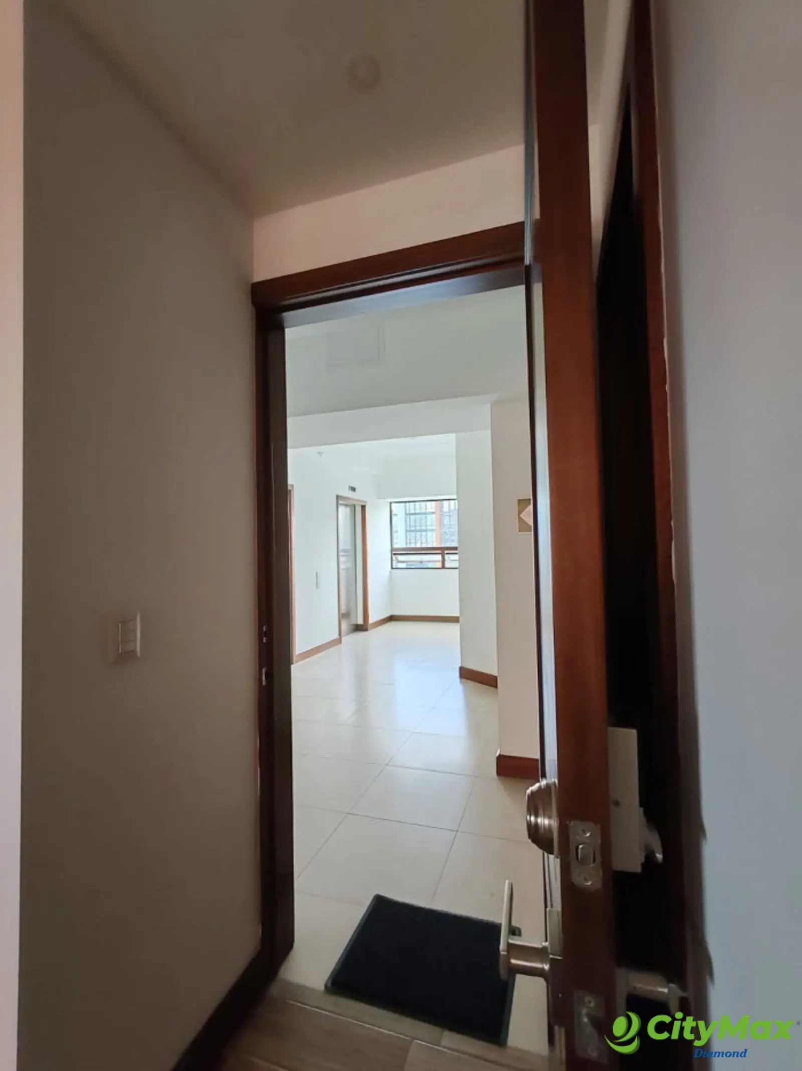 Apartamento renta edificio Salvattore zona 10 - foto 9