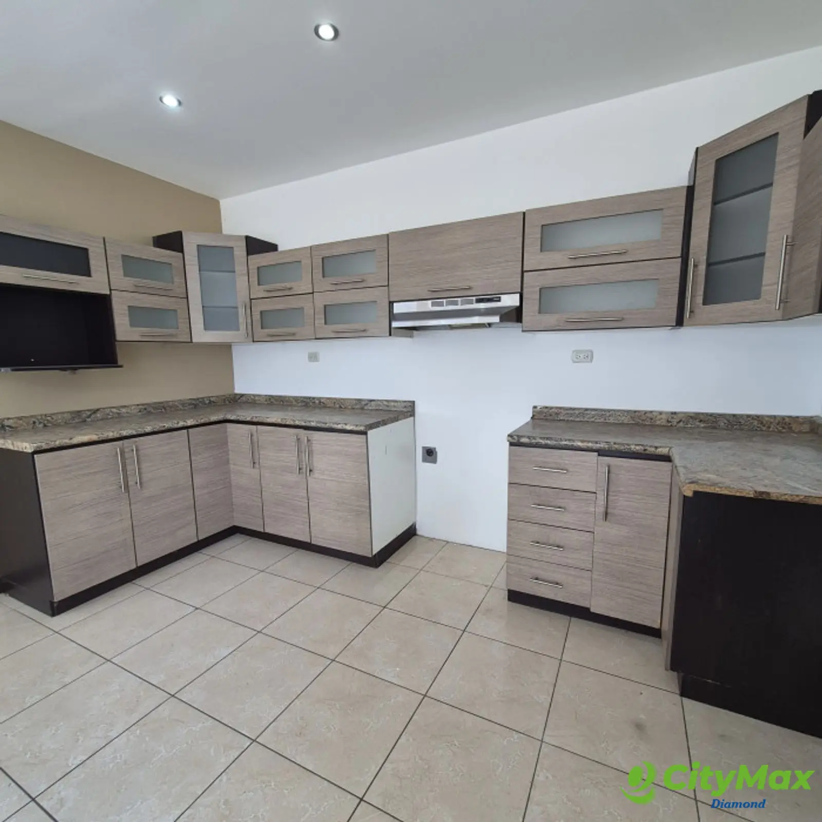 Apartamento en Renta en Kanajuyu 2 Zona 16 - foto 6