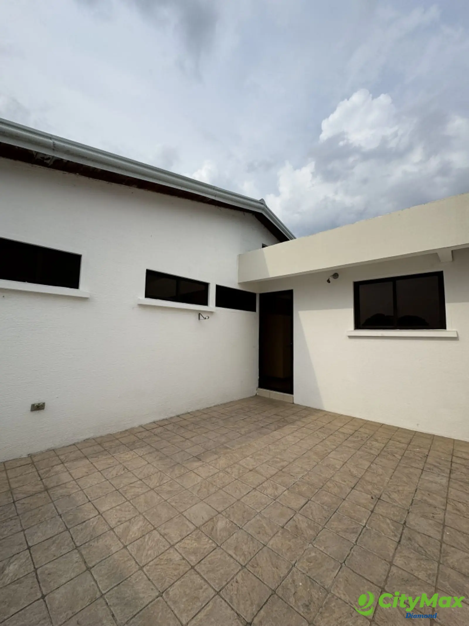 Casa en renta condominio Zona 16 Blvd. Acatán - foto 14