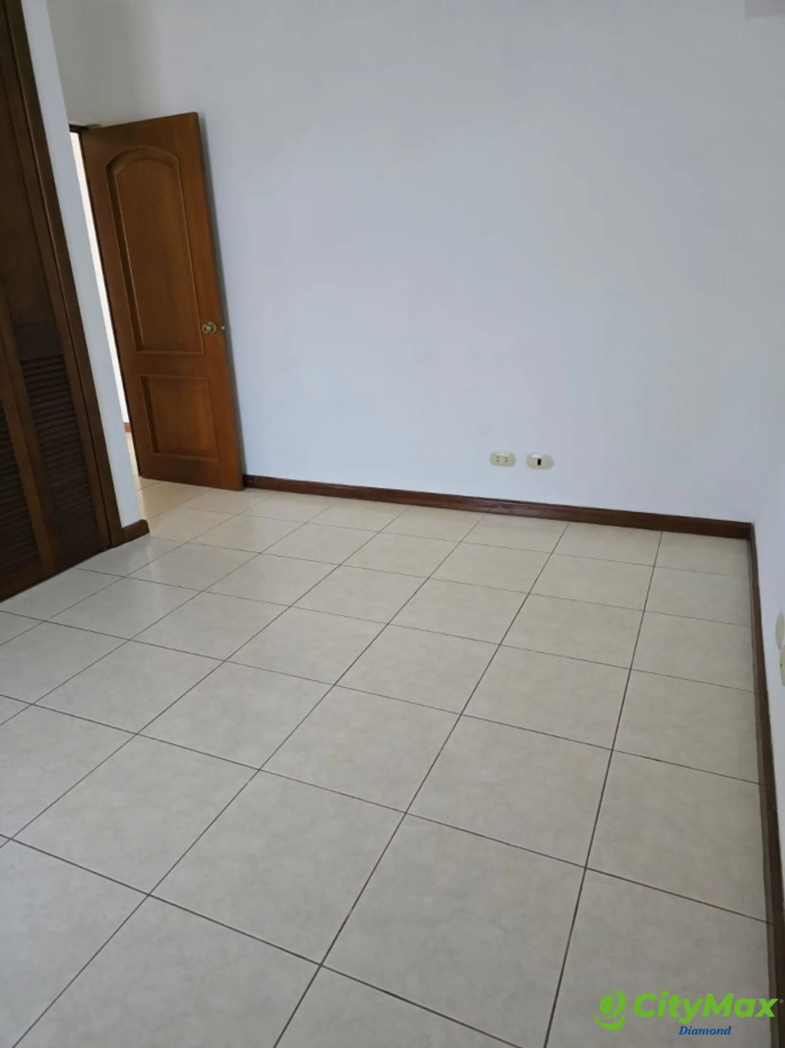 Casa en renta en zona 14 en Condominio - foto 15