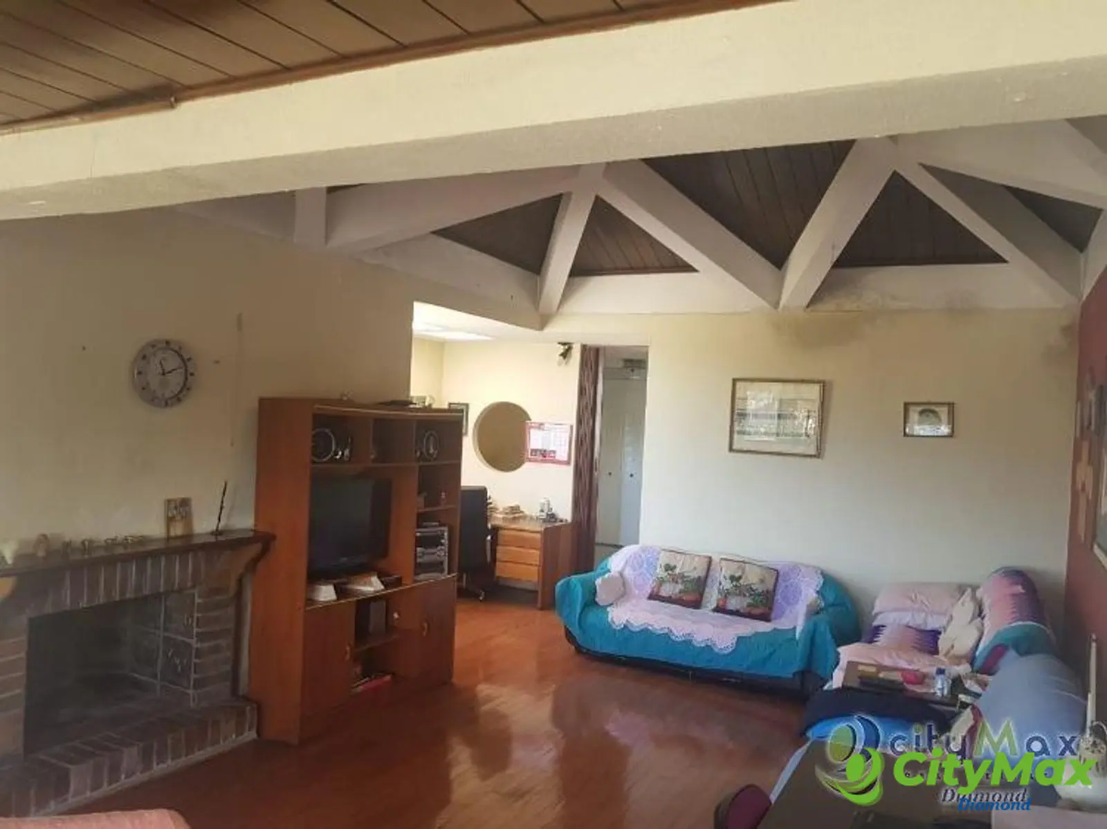 Venta de hermosa casa en Lourdes Zona 16 - foto 2
