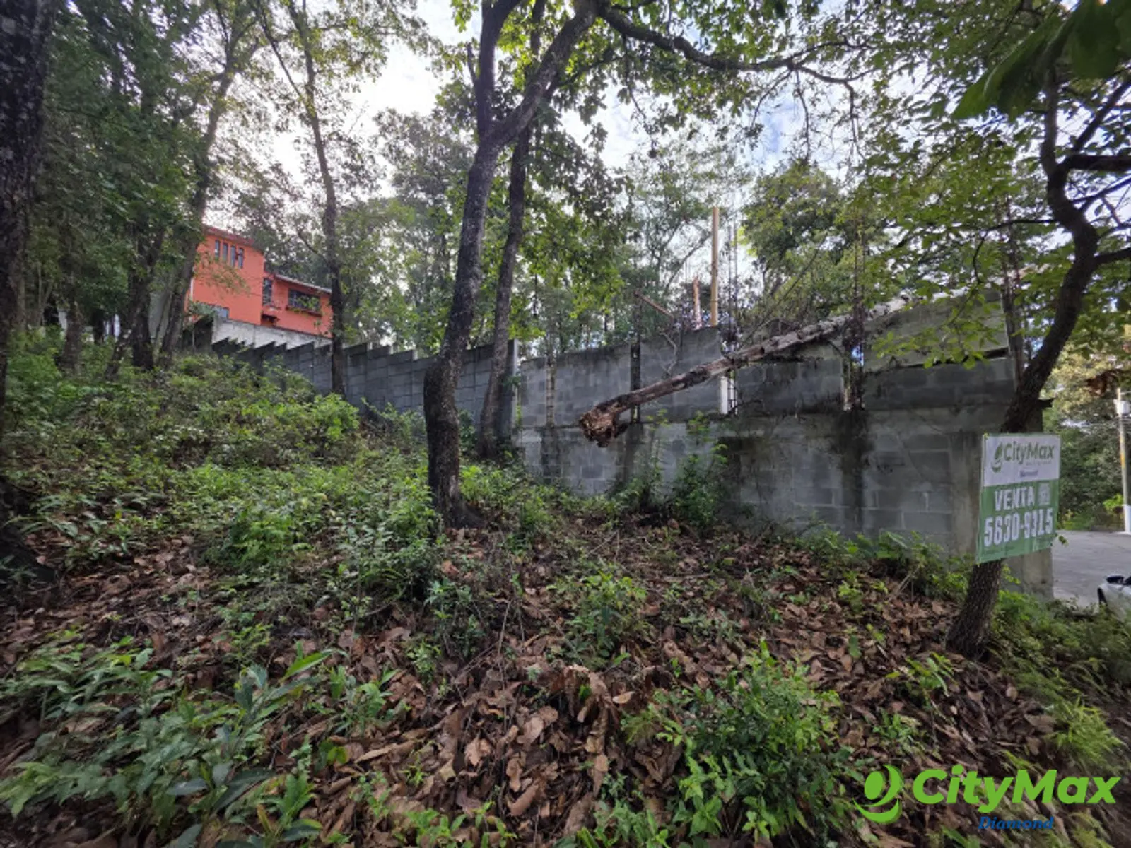 Terreno en Venta en Las Hojarascas Mixco - foto 2