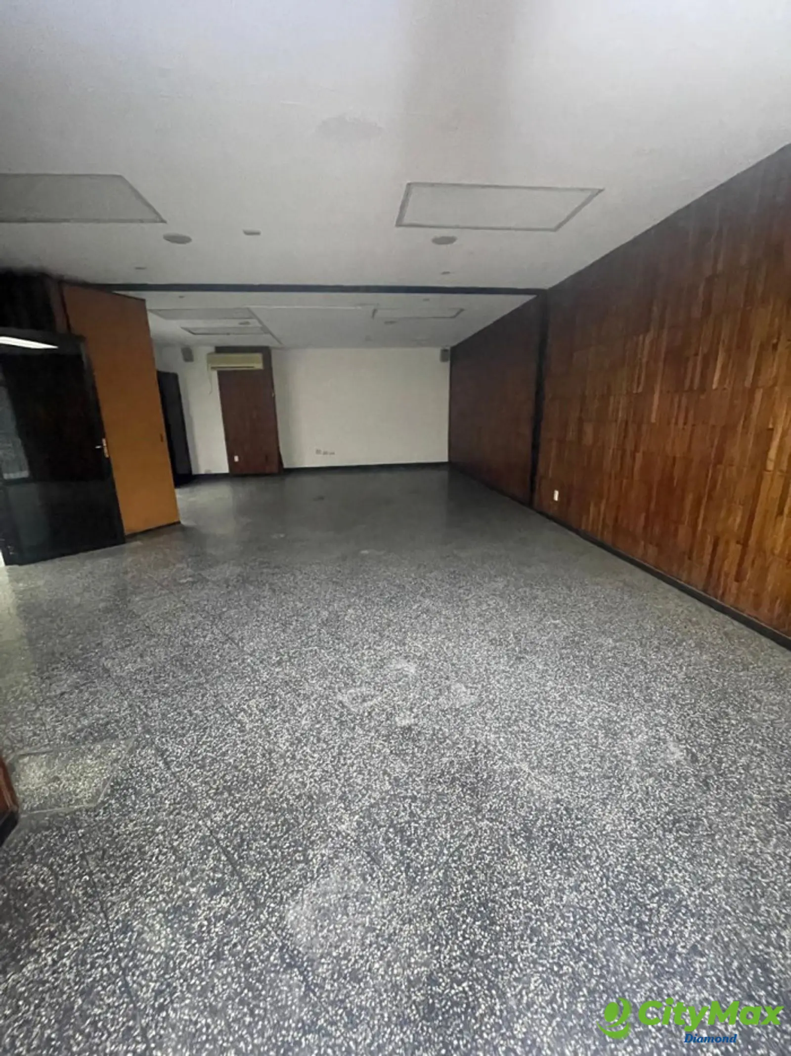 Oficina en edificio Zona 9 - foto 2