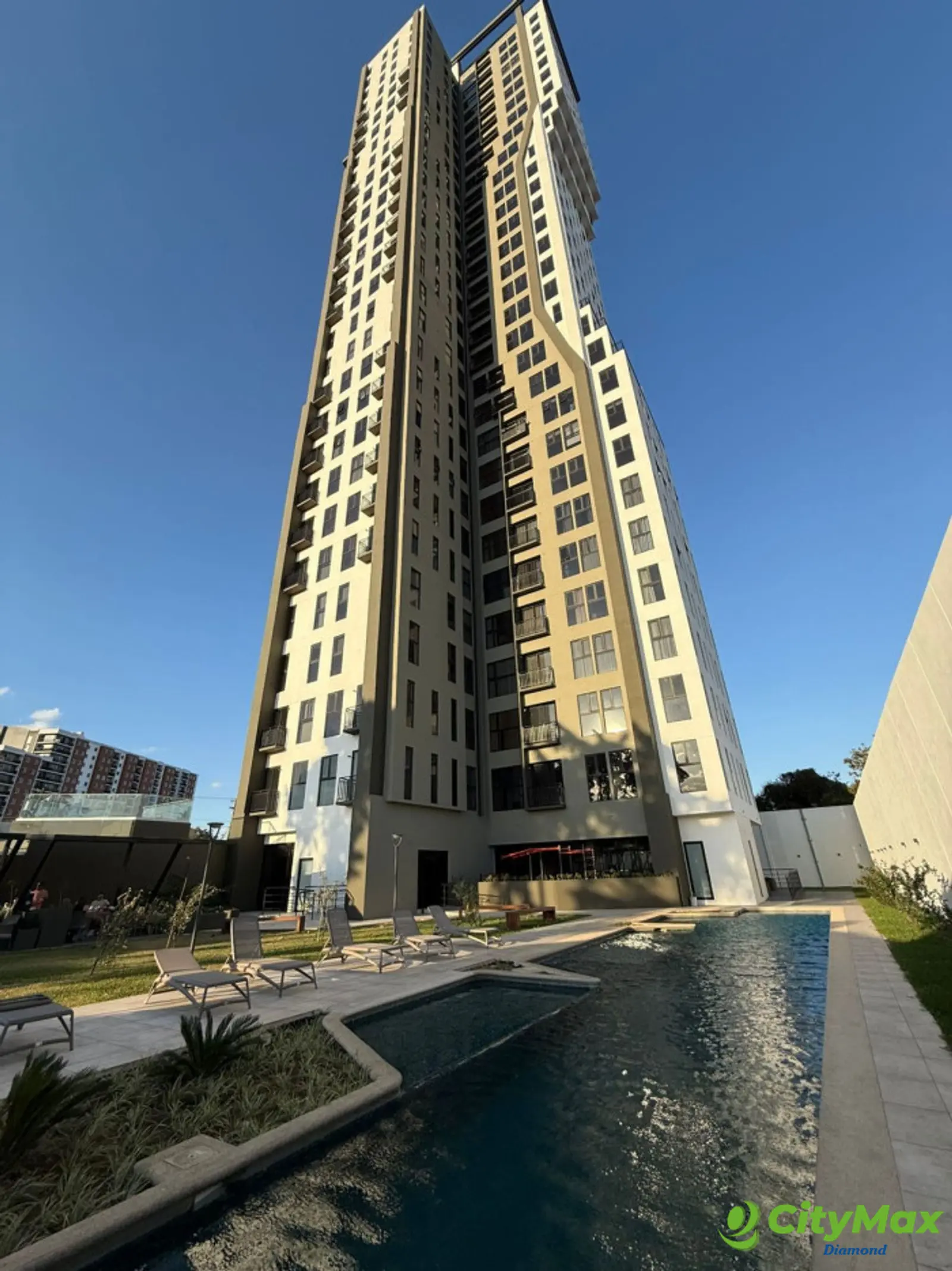 Apartamento en renta en zona 11 Edificio nuevo - foto 15