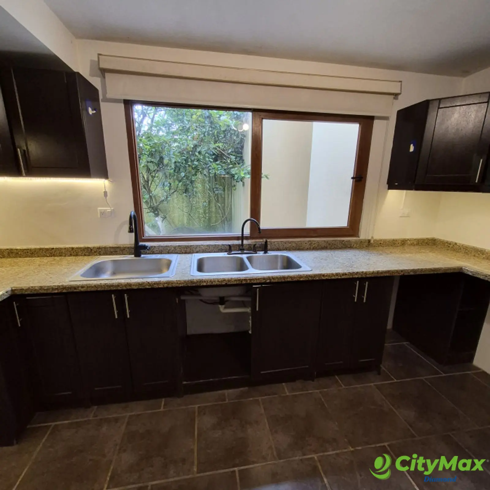 Casa en renta y venta Cumbres de La Arboleda km 21 CAES - foto 6