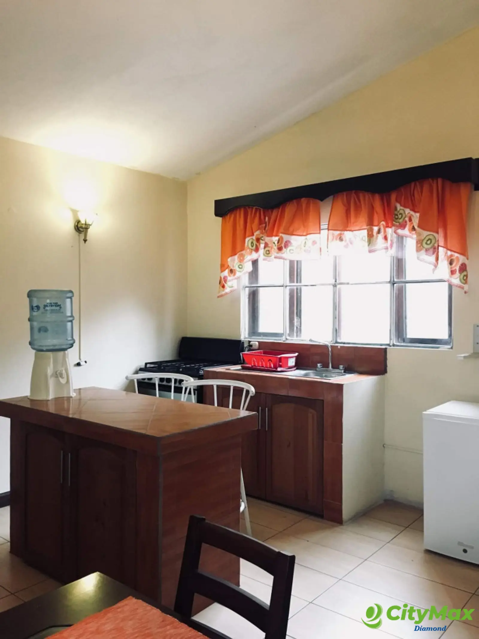 Venta Casa grande con apartamentos en zona 12 - foto 6