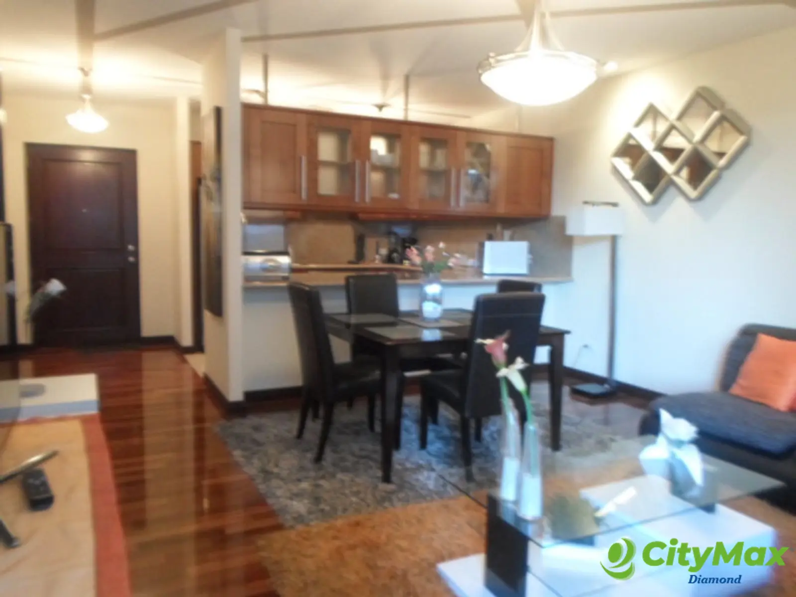 VENDO O RENTO Elegante Apartamento en zona 14 - foto 5