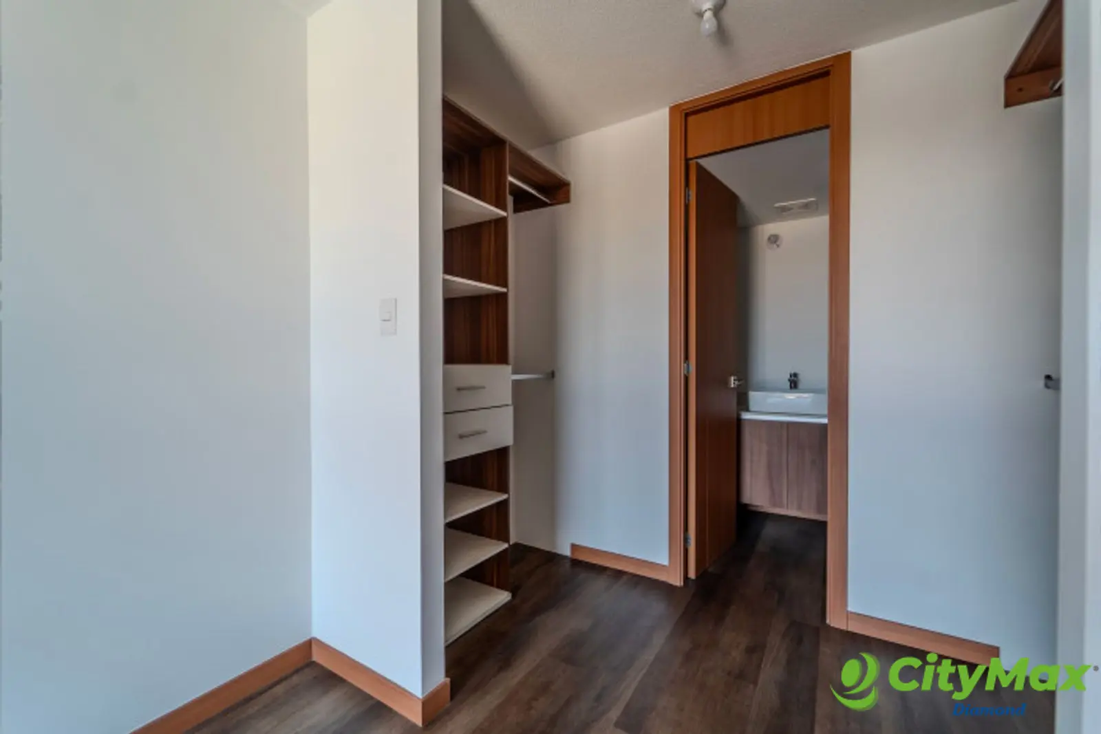 Venta Apartamento en Zona 11 para estrenar - foto 3