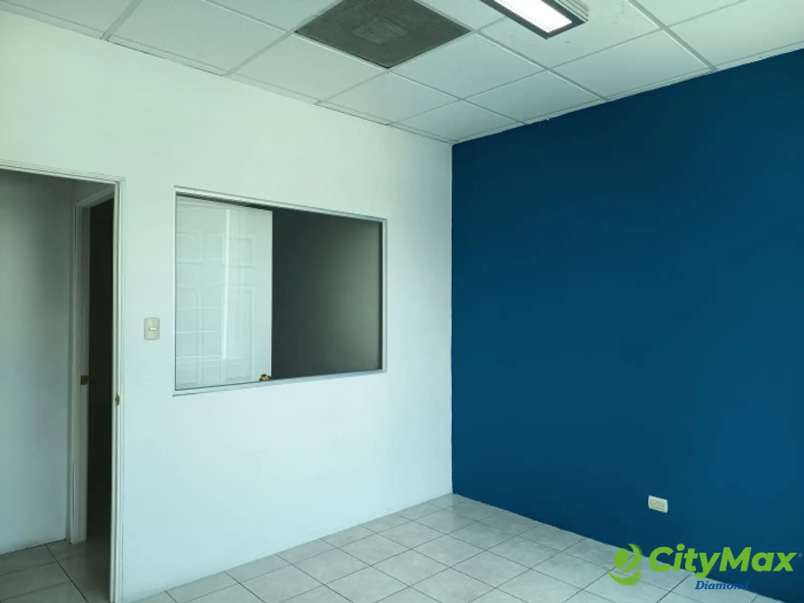 Oficina en Venta y/o renta en Zona 10 Zona Pradera - foto 7