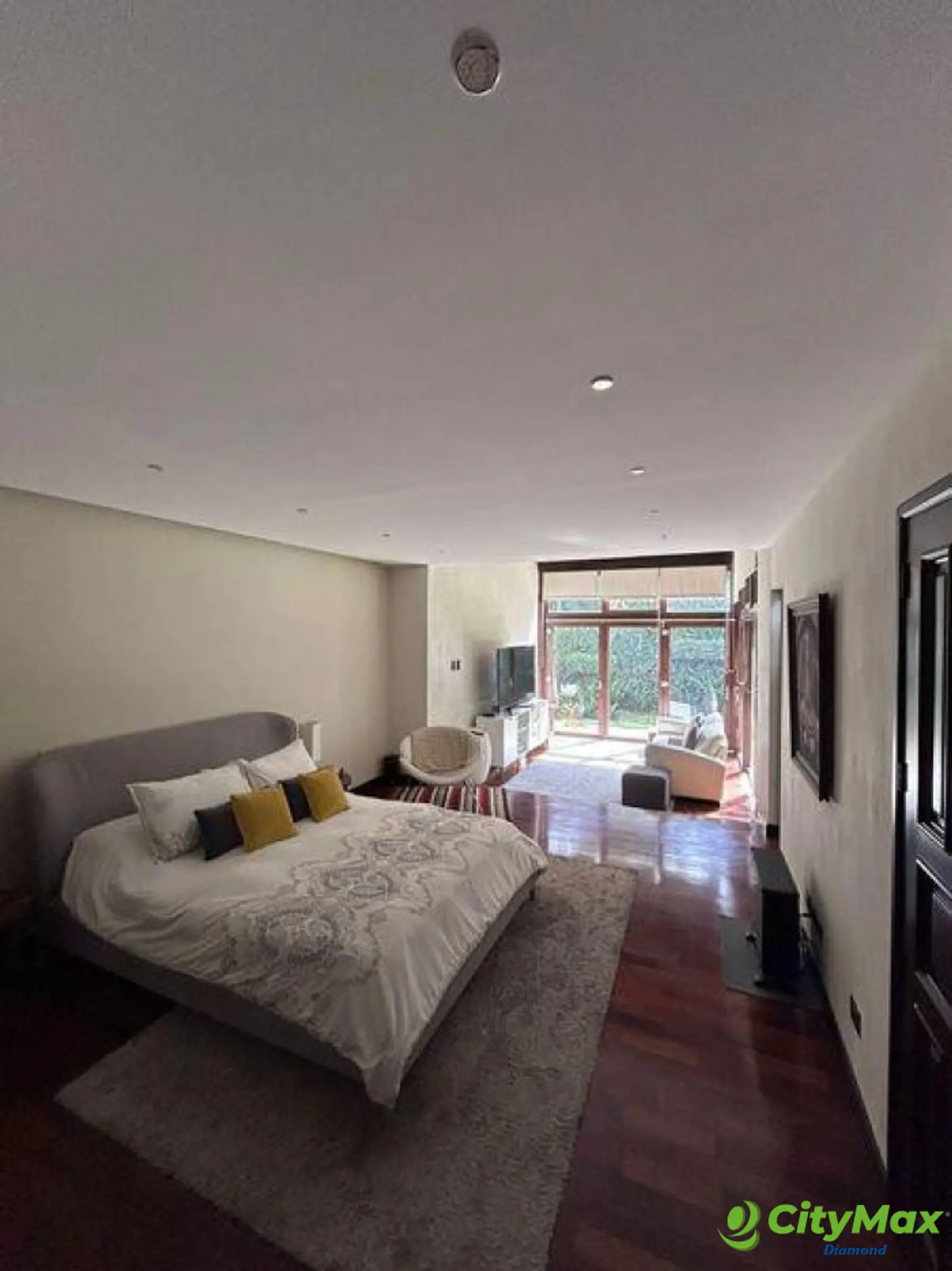 Casa en venta y renta en zona 16 dentro de garita - foto 5