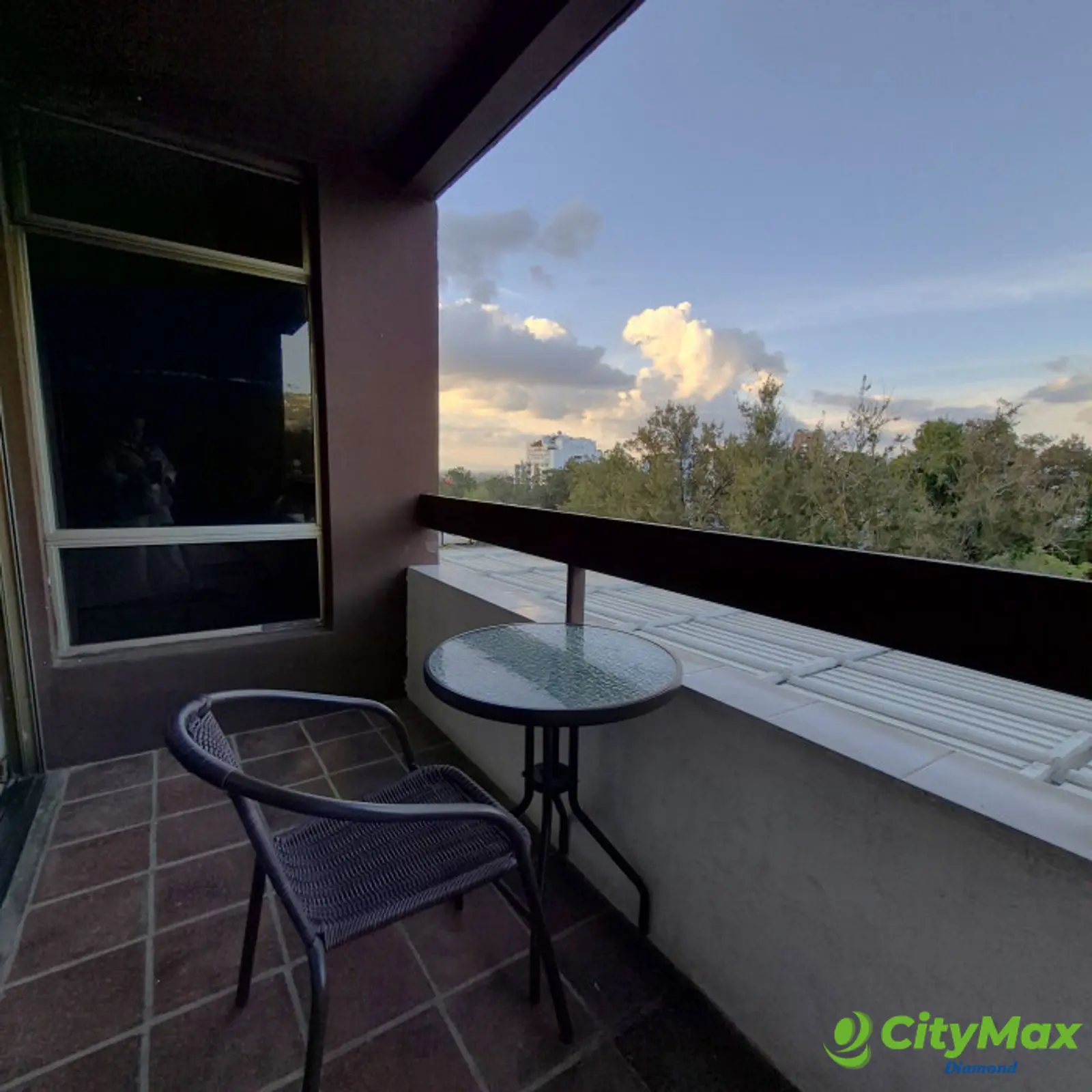 Apartamento en venta en zona 15 Edificio de uso mixto - foto 6