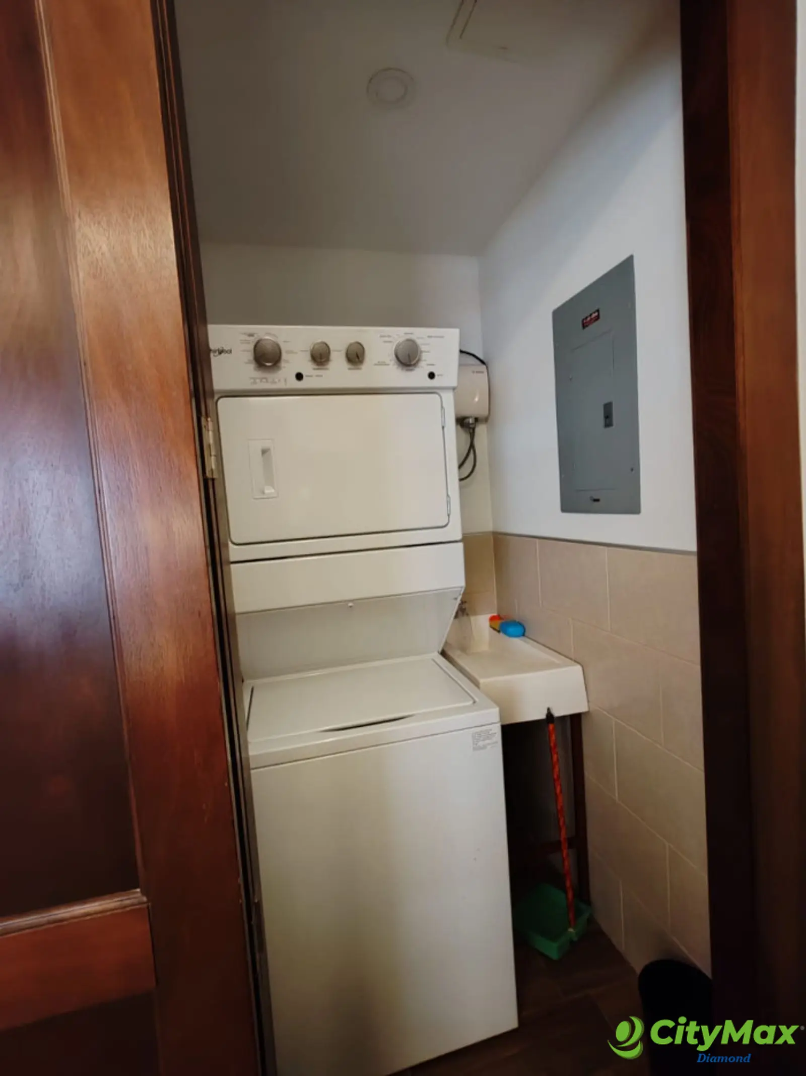 Apartamento renta edificio Salvattore zona 10 - foto 2