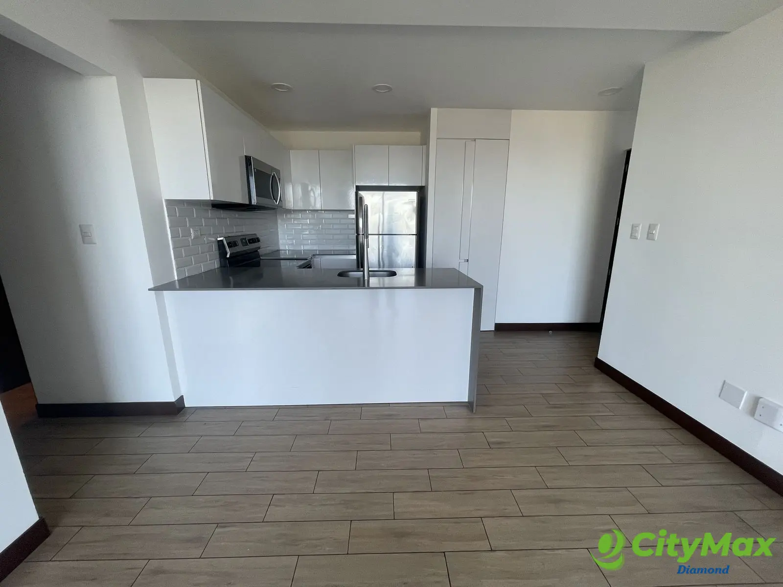 Apartamento en Venta en zona 15 - foto 2
