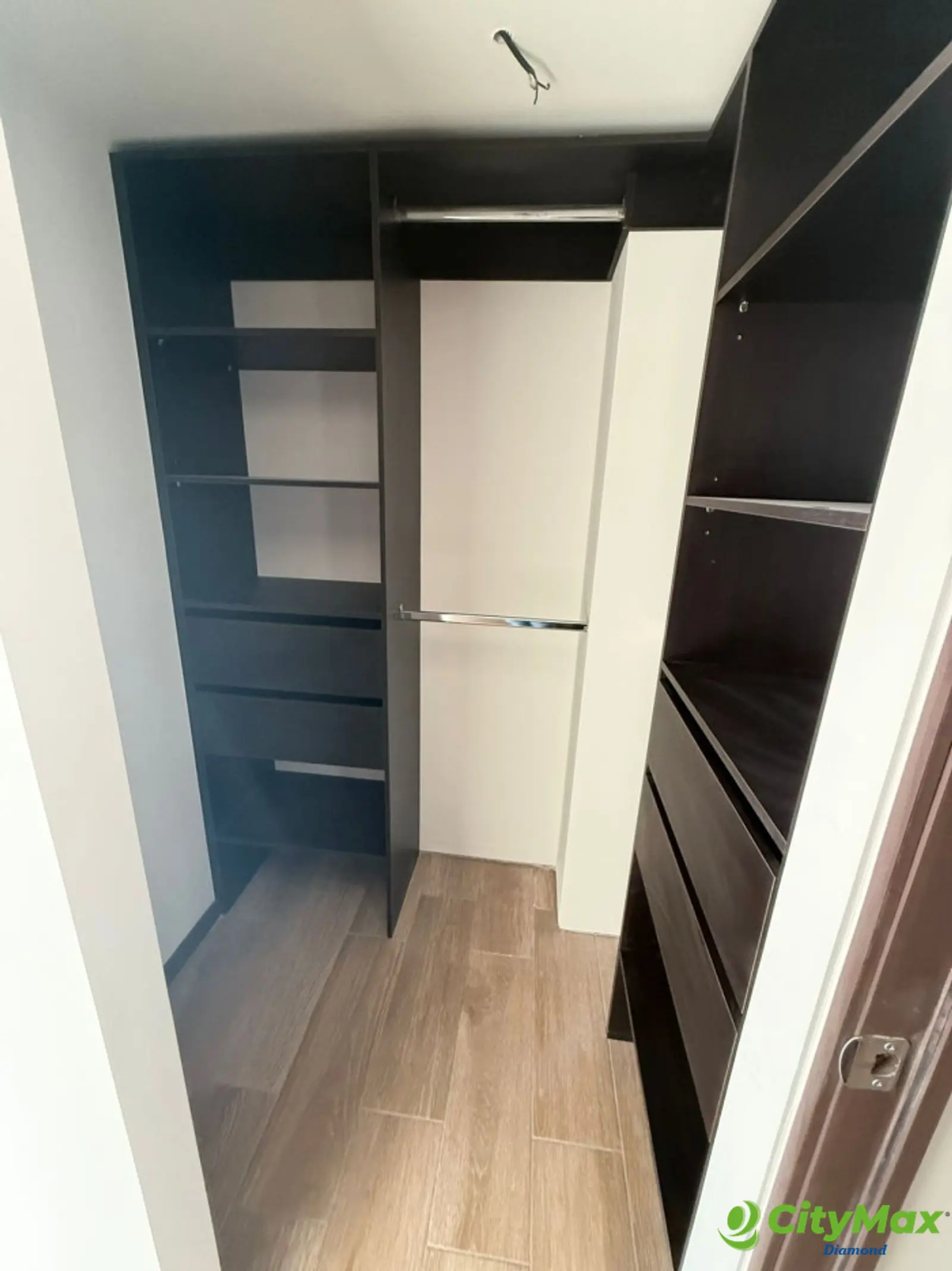 Apartamento en renta en zona 11 Edificio nuevo - foto 10