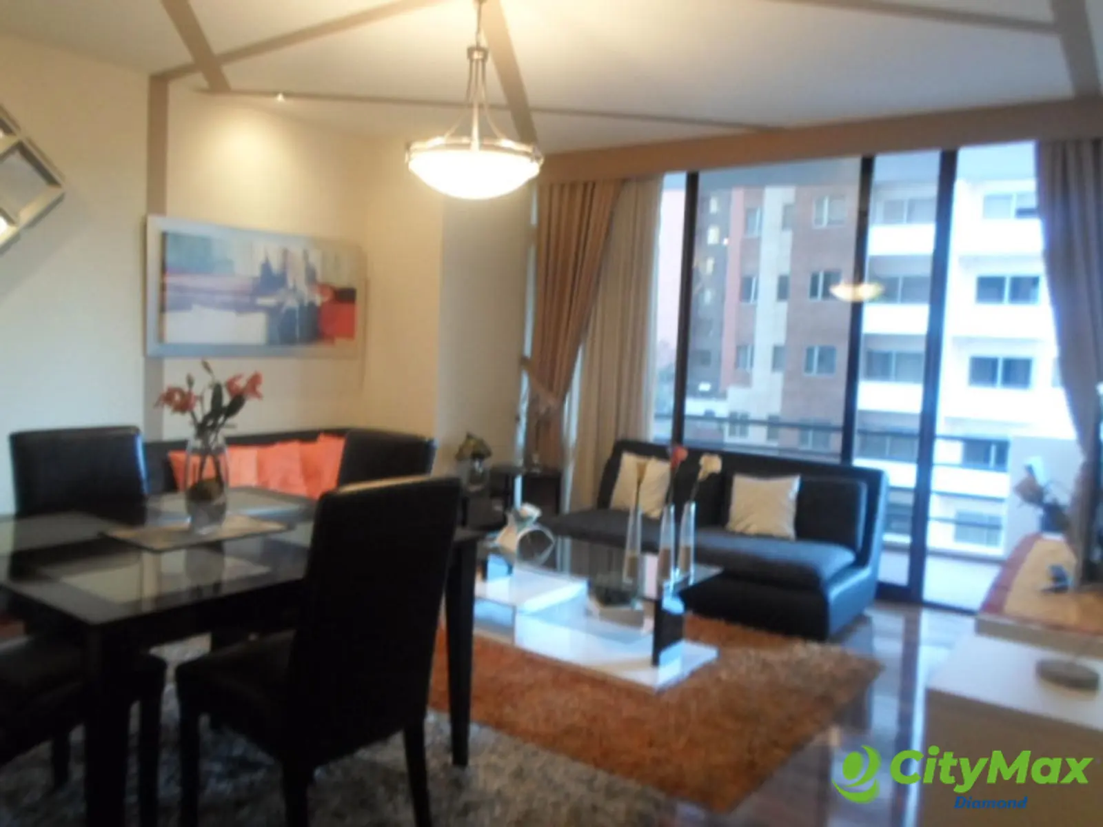 VENDO O RENTO Elegante Apartamento en zona 14 - foto 2