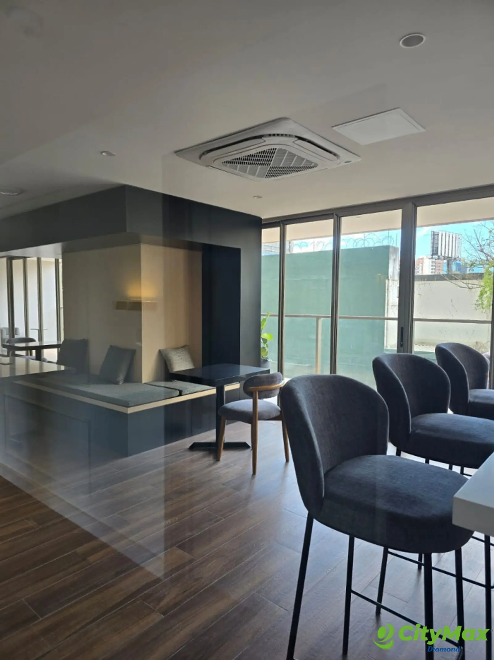Apartamento en renta en zona 10 Athara - foto 11