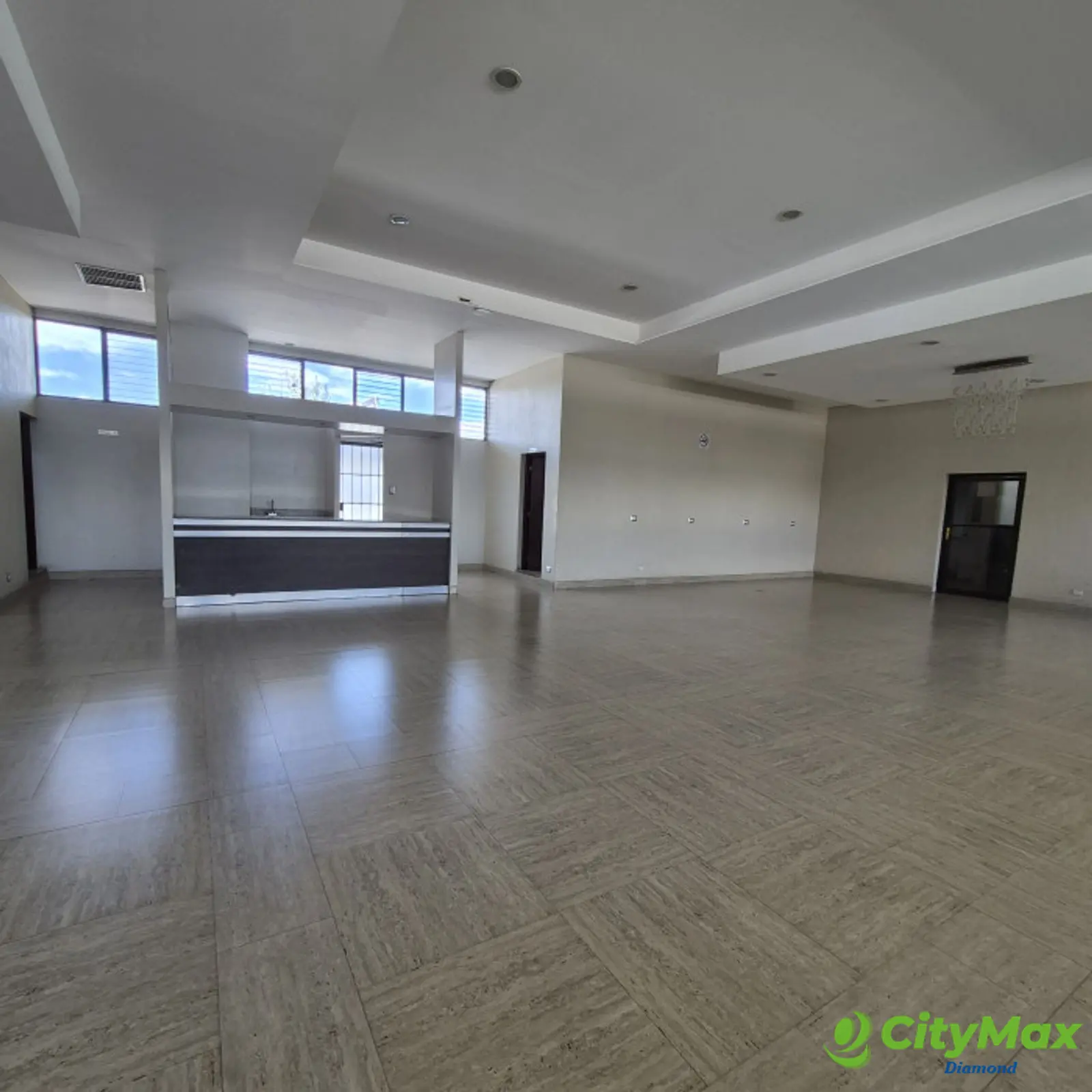 Oficina en renta en zona 15 Edificio de uso mixto  - foto 16